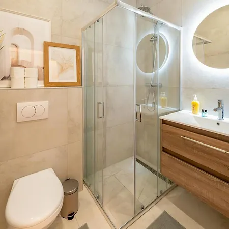 Elisabeth-e40 3 Bedroom Modern