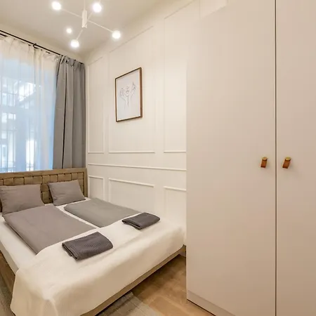 Elisabeth-e40 3 Bedroom Modern