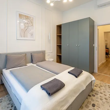 Elisabeth-e40 3 Bedroom Modern Daire *