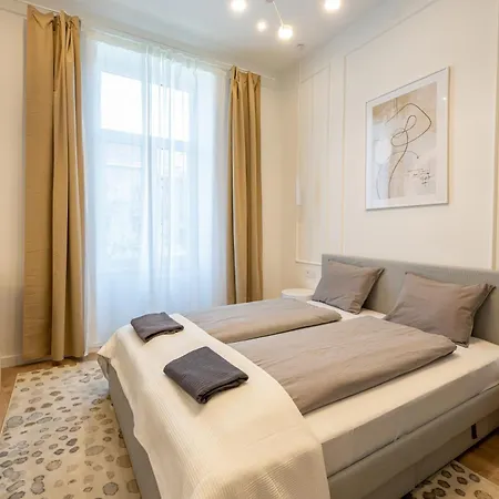 Elisabeth-e40 3 Bedroom Modern דירה *