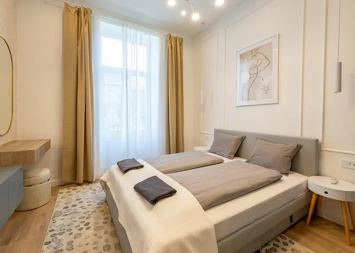Elisabeth-e40 3 Bedroom Modern 아파트 *